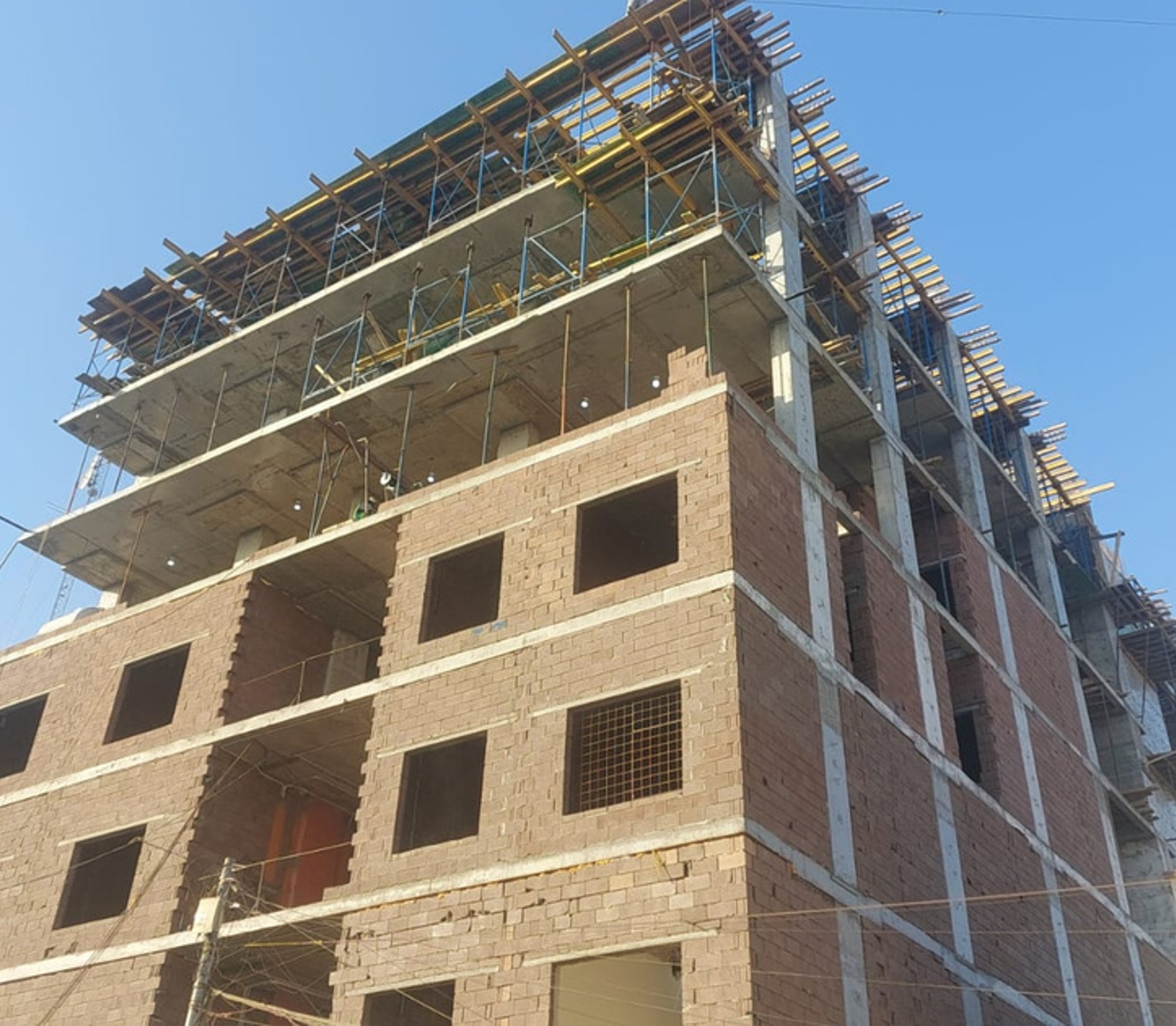 بناية العطار السكنية